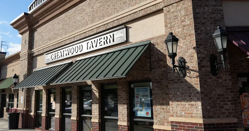 Creatwood Tavern & Rooftop