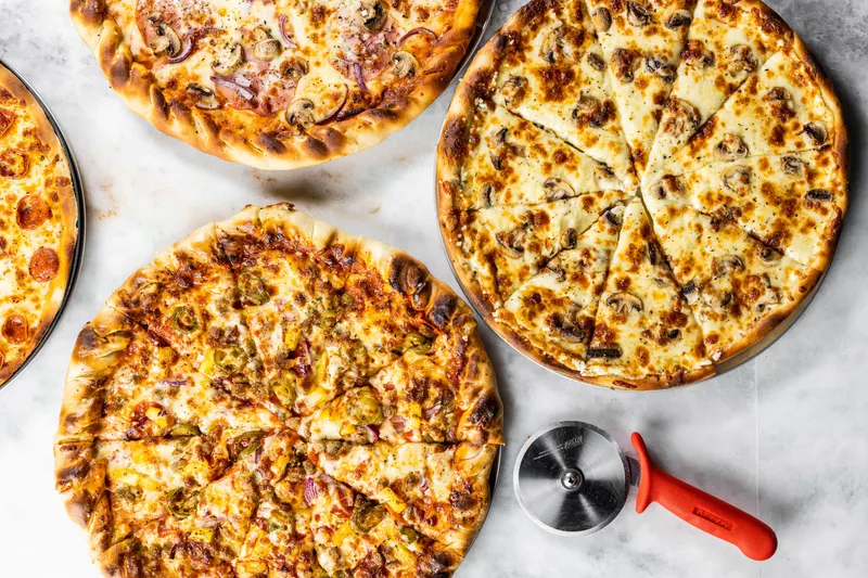 Andrew's American Pizza Kitchen watch party venue