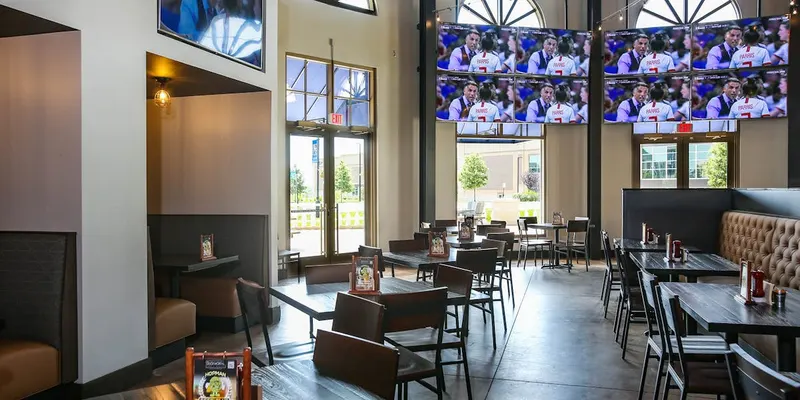 Duckworth's Grill & Taphouse watch party venue