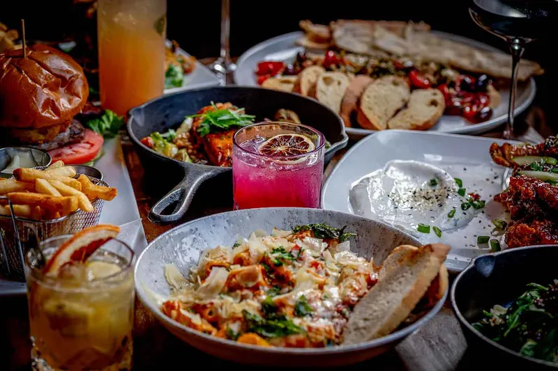 Chelsea Station Restaurant Bar & Lounge watch party venue
